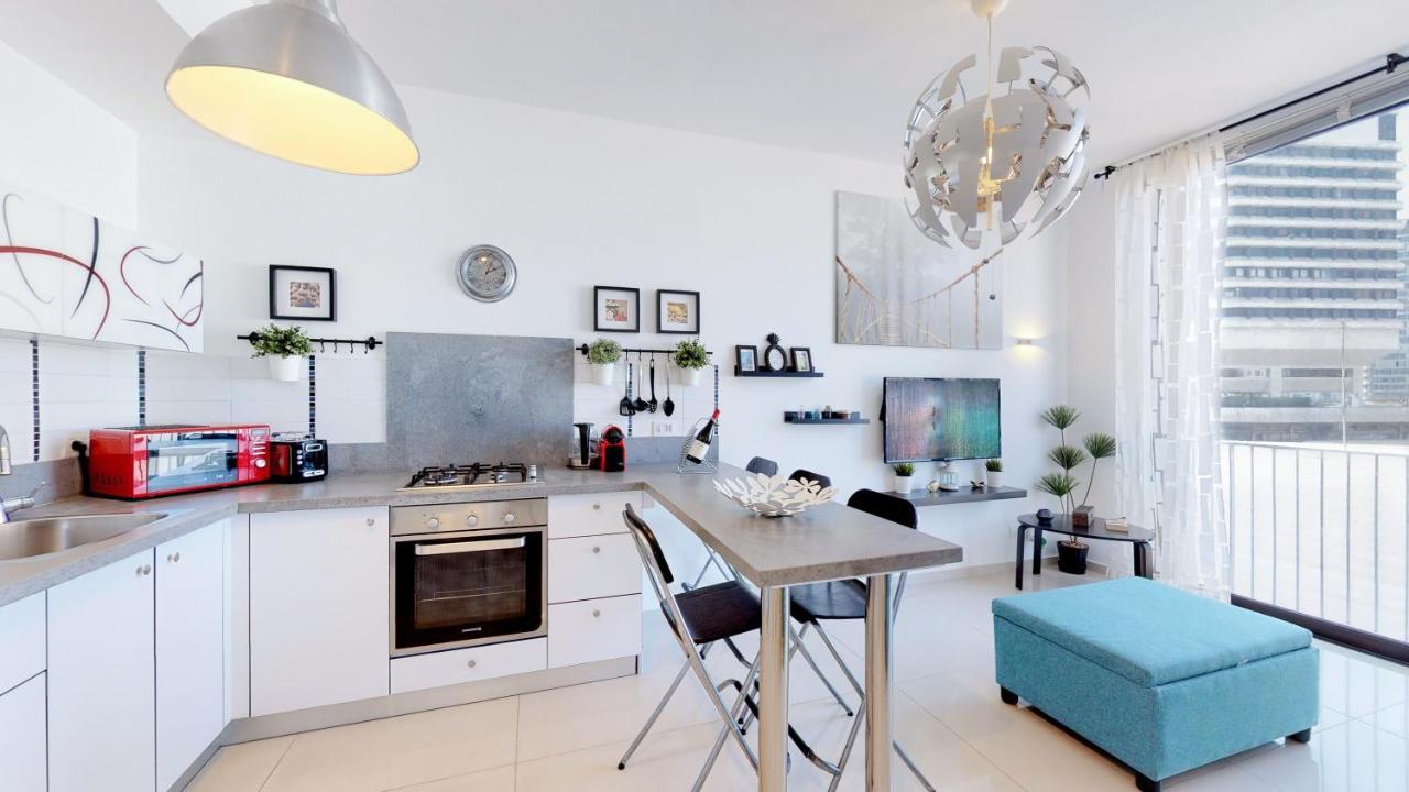 Stylish 1Br Flat For 4 Ppl In Allenby By Holyguest Tel Aviv-Jaffa Exterior foto