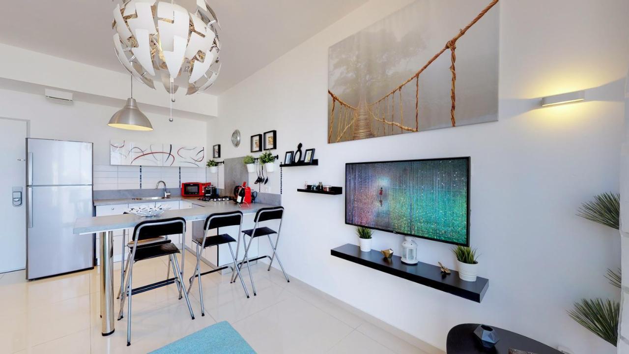 Stylish 1Br Flat For 4 Ppl In Allenby By Holyguest Tel Aviv-Jaffa Exterior foto